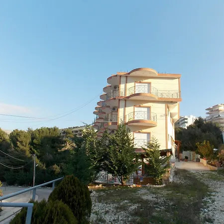 Unico Apartmán 3*