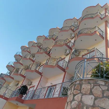 Unico 3* Sarandë